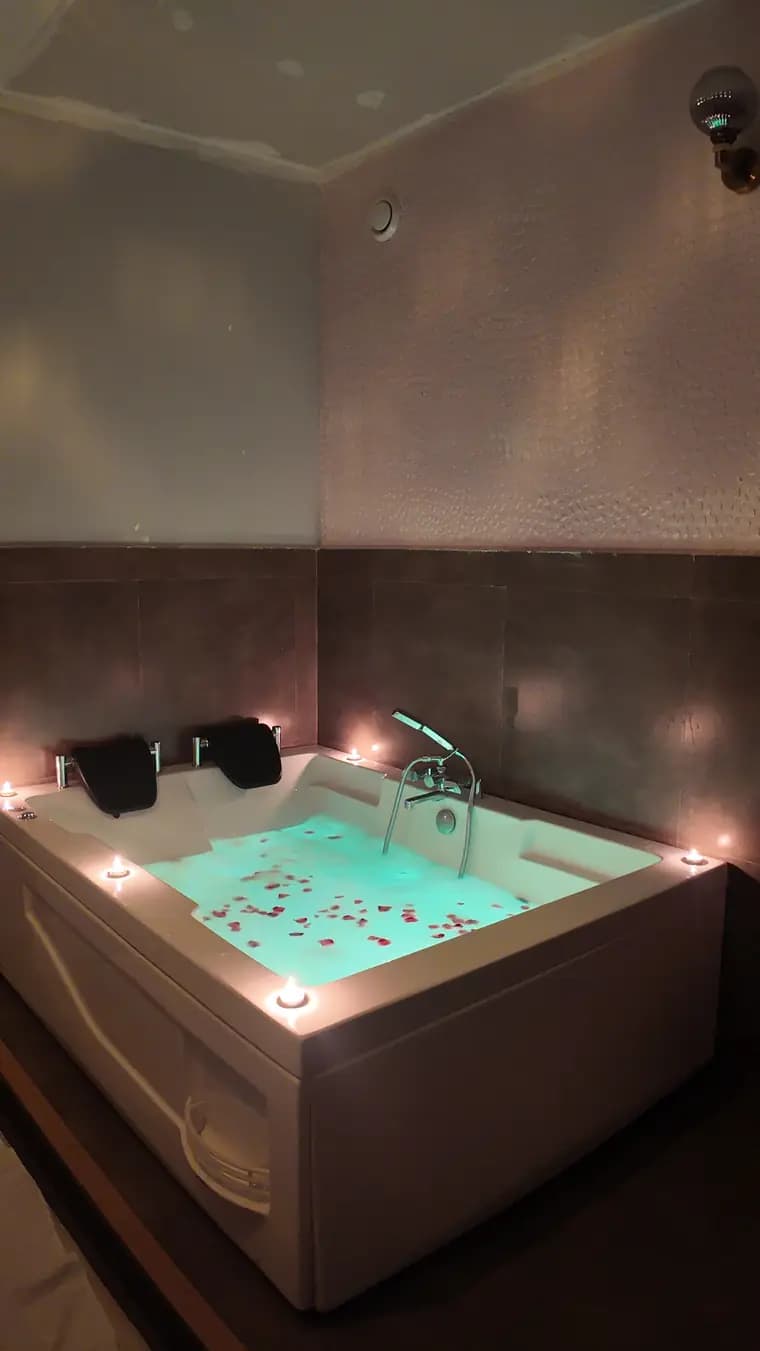 Rejuvenating spa and massage experience in Bandra Mumbai